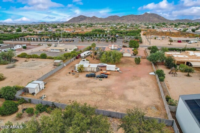 Building Photo - 8531 W Pinnacle Peak Rd