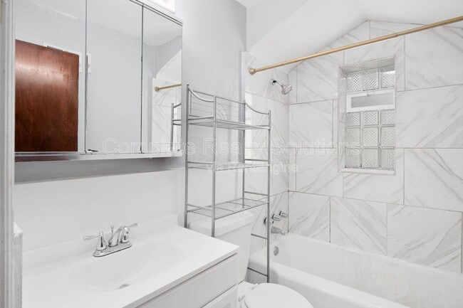 Building Photo - 5442 Bancroft Ave