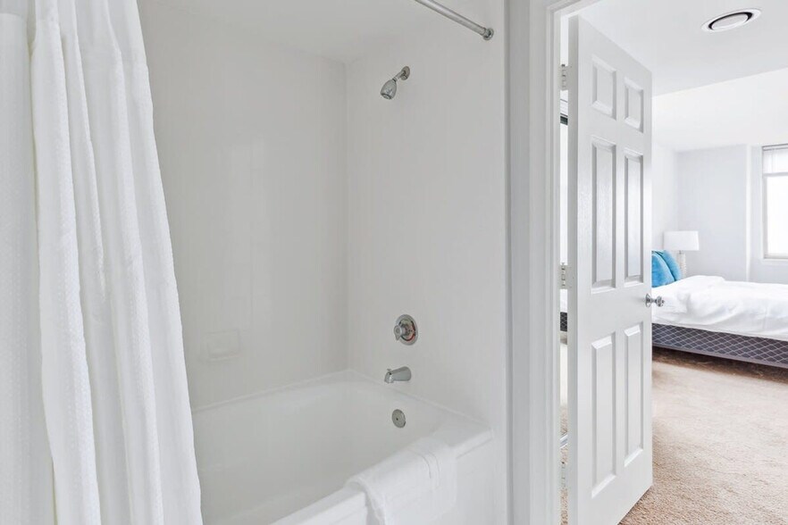 Building Photo - 3901 17th St N