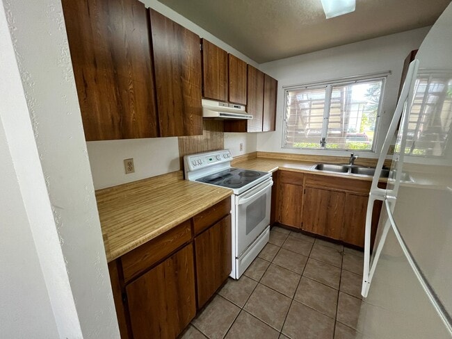 Building Photo - Alii Plantation (Aiea/Honolulu/Aloha Stadium) - ground floor 2 bedroom with full size washer/dryer