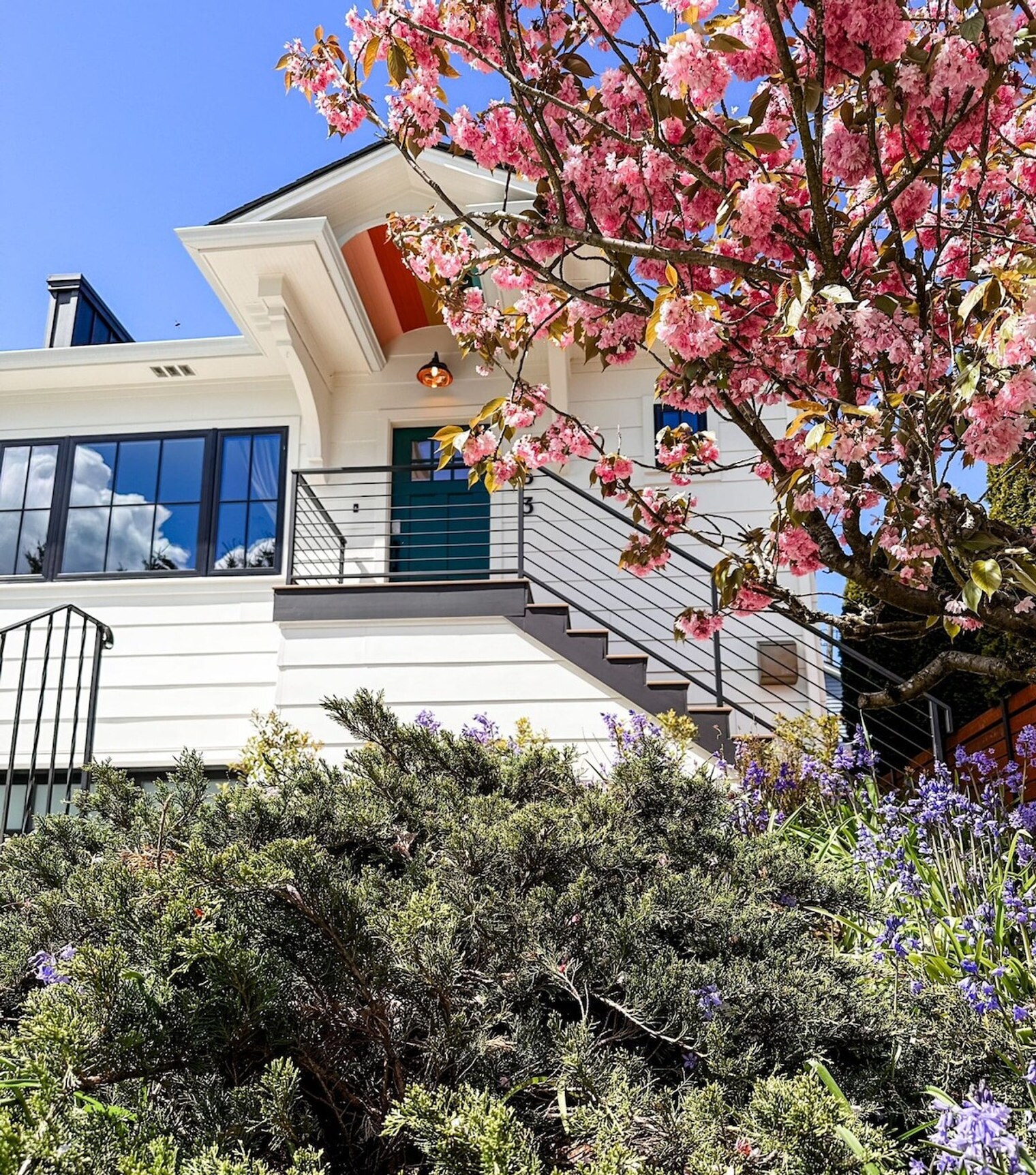 Building Photo - 2457 4th Ave W