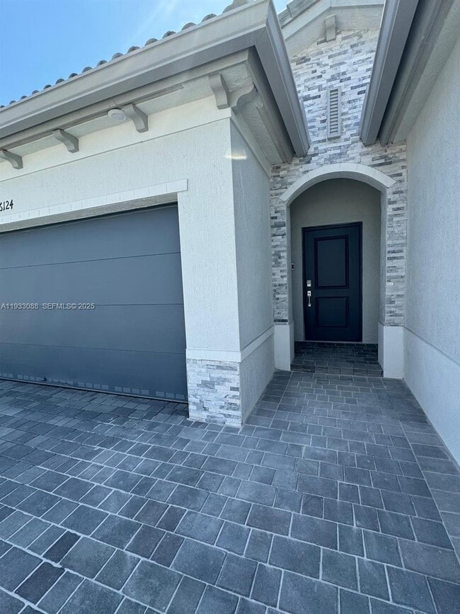 Building Photo - 16124 SW 148th Pl