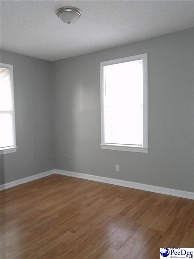 Building Photo - 601 S Dargan St