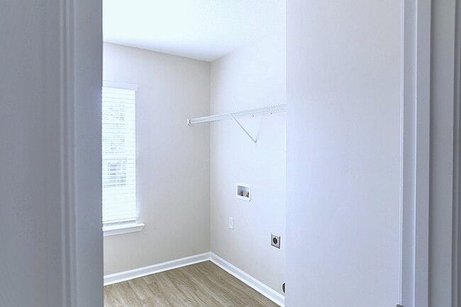 Building Photo - 1430 Evergreen Trl