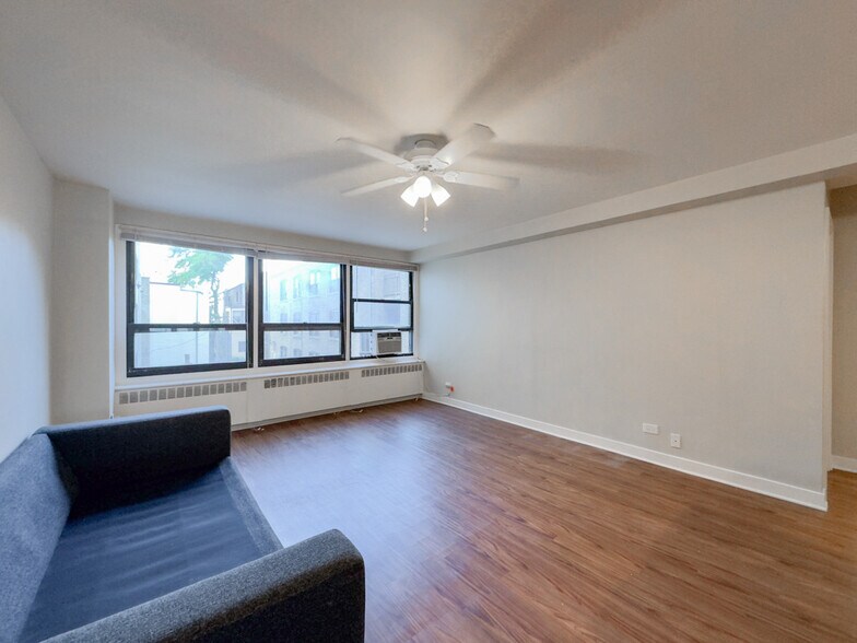 Building Photo - 4180 N Marine Dr