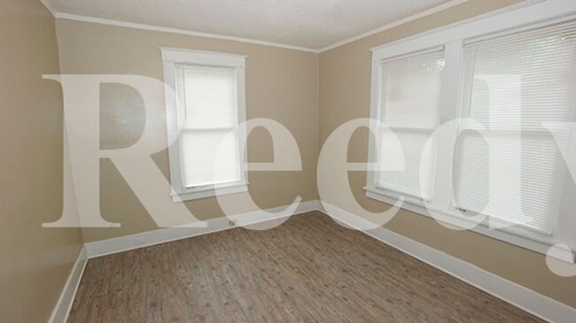 Building Photo - 797 Carson St