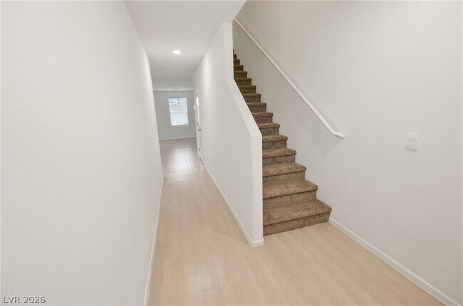 Building Photo - 10923 Heatherford Ave