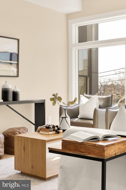 Building Photo - 927 Kennedy St NW