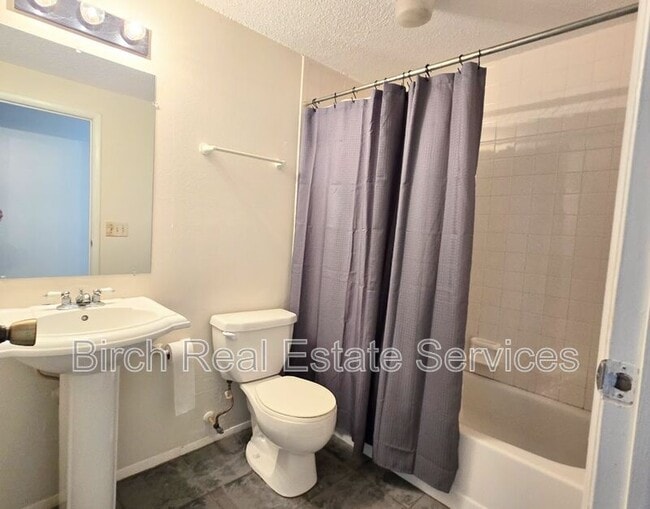 Building Photo - 133 Sabal Ct