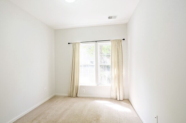 Building Photo - Dog-Friendly 4BR Cherry Hill Townhome with 2-Car Garage