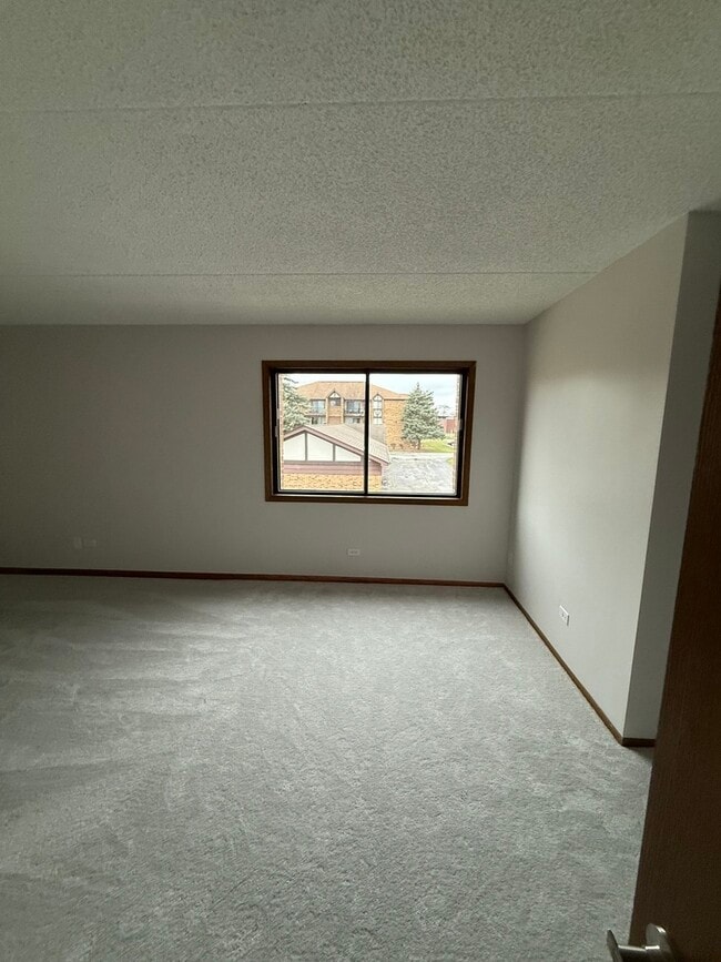 Building Photo - 17525 71st Ct