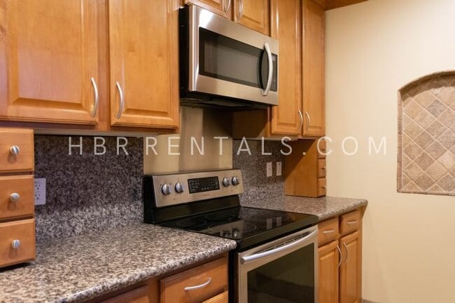 Building Photo - Charming Single-Story Home in the Heart of...