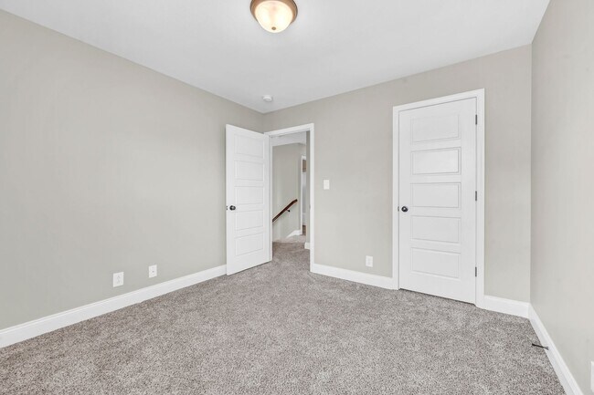 Building Photo - 843 Crestone Ln