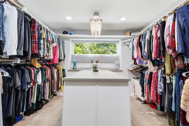 Building Photo - 1617 Oak Creek Dr