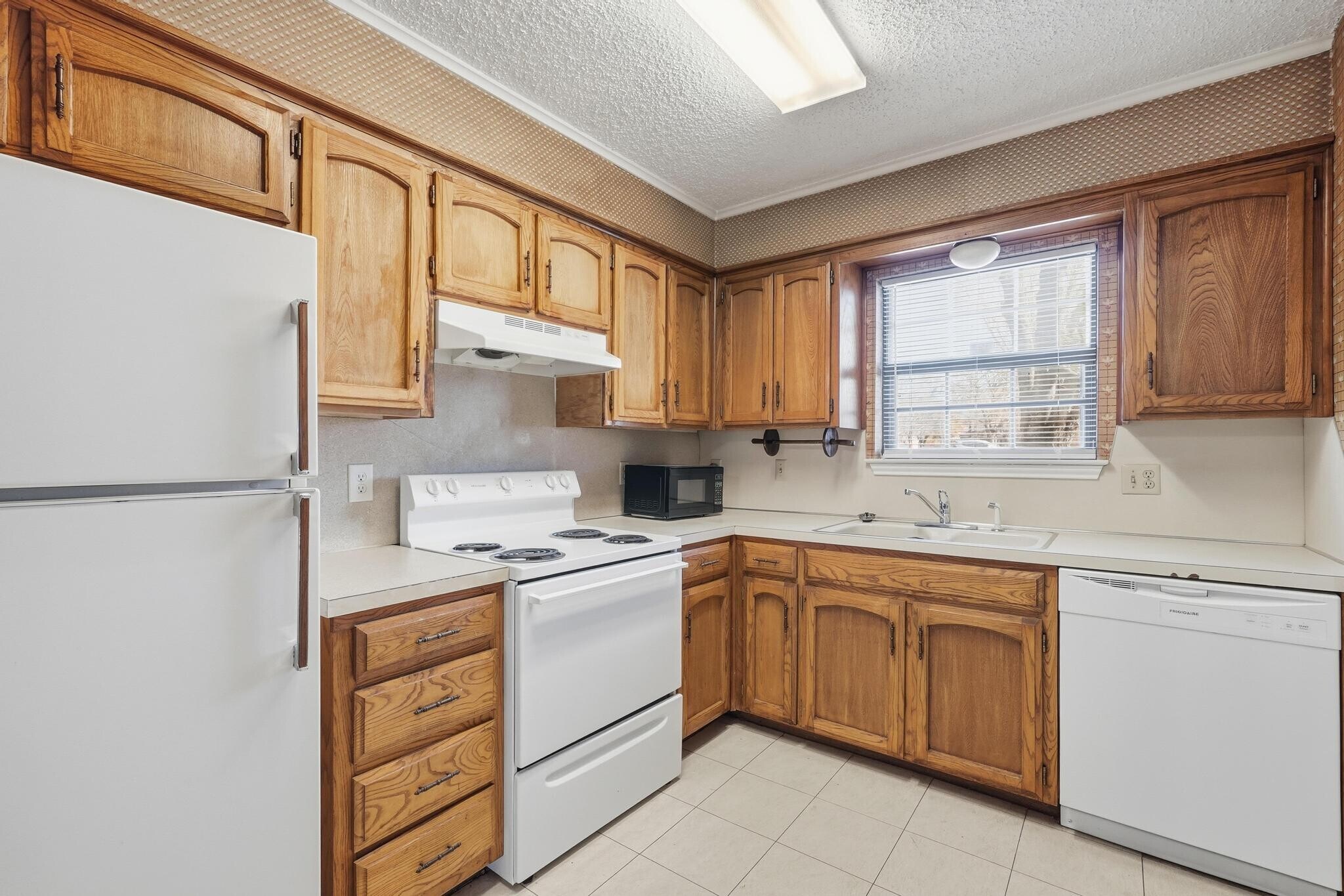 Building Photo - 246 Washington Blvd