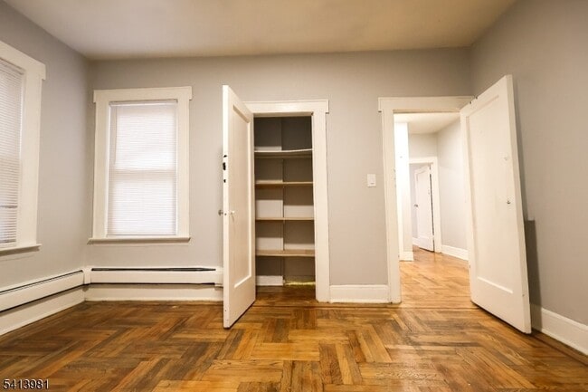 Building Photo - 19 Poe Ave