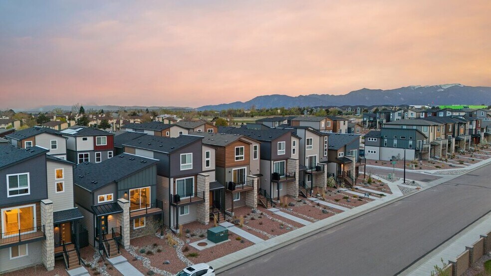 Building Photo - 7371 Hunter Jumper Dr