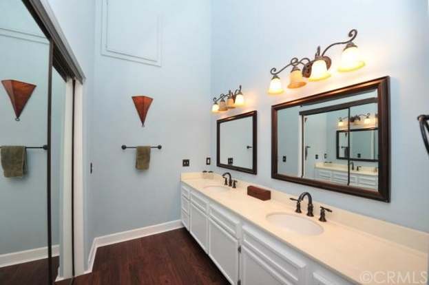 Building Photo - 3 Lakepines-