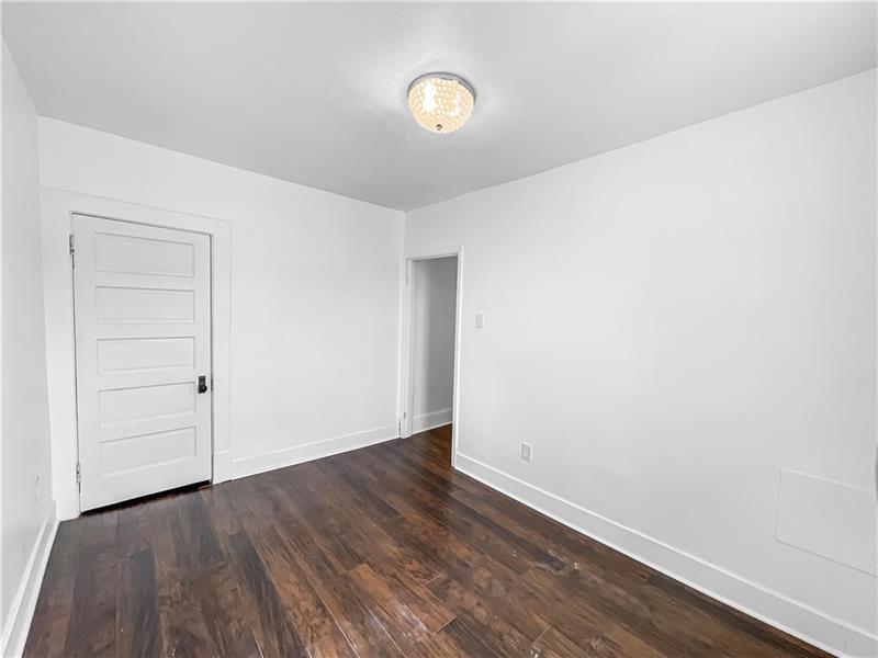 Building Photo - 1320 8th Ave