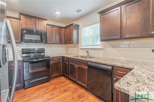 Primary Photo - 620 Bledsoe Dr