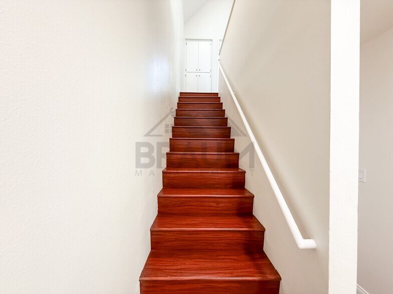 Building Photo - 14257 Friar St