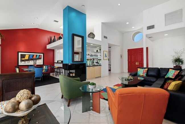 Building Photo - 75395 Riviera Dr