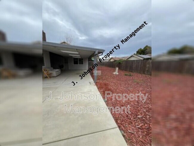 Building Photo - 1144 May Ave