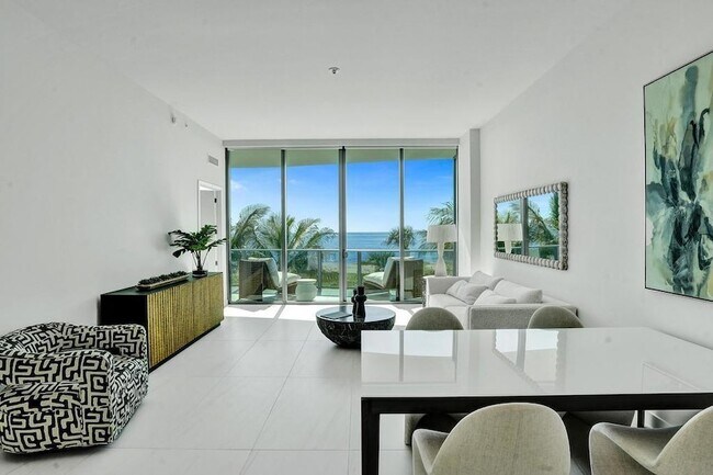 Building Photo - 900 N Ocean Blvd