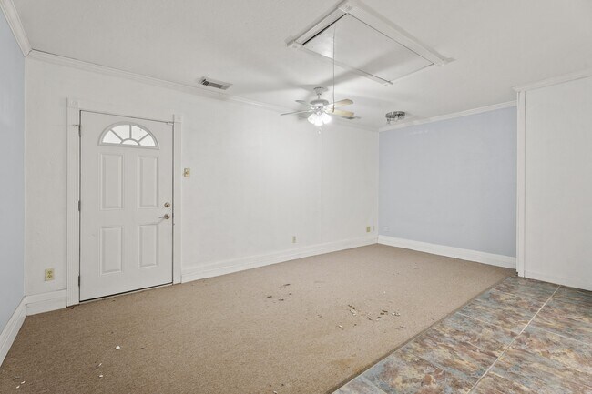 Building Photo - 3877 Pecan Cir