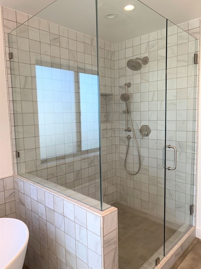 Building Photo - Clear Point Home - Ventura- Ocean Views - 4+3.5