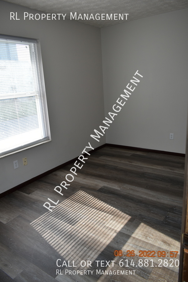 Building Photo - WAIVED APPLICATION FEE (WITH APPROVED APPL...