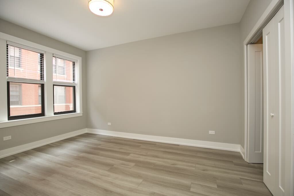 Building Photo - 3934 N Janssen Ave