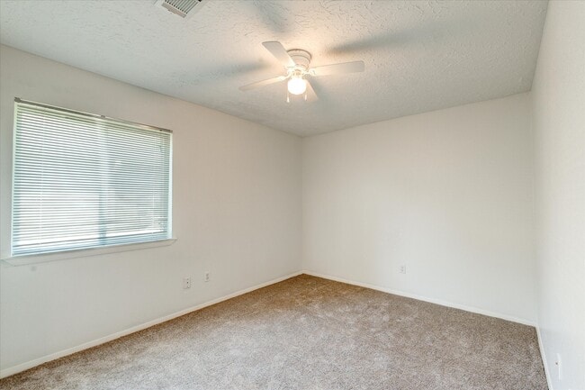 Building Photo - 3726 Acorn Run Ln