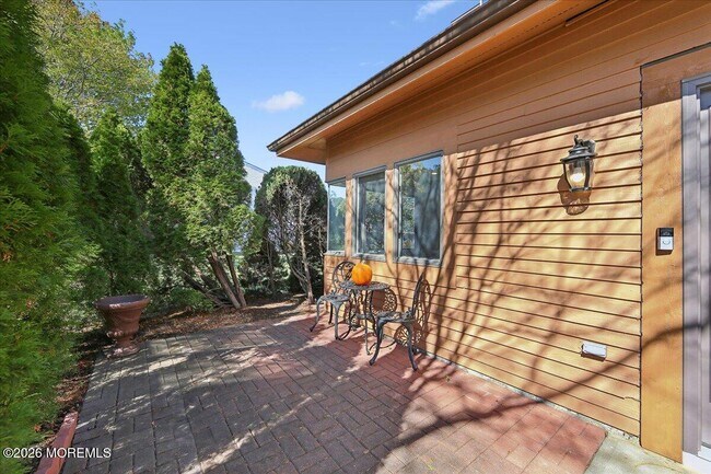 Building Photo - 140 Northrup Dr