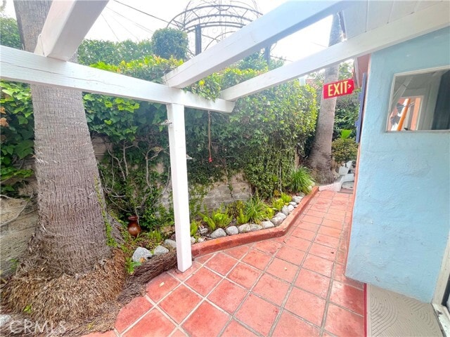 Building Photo - 212 N Coast Hwy