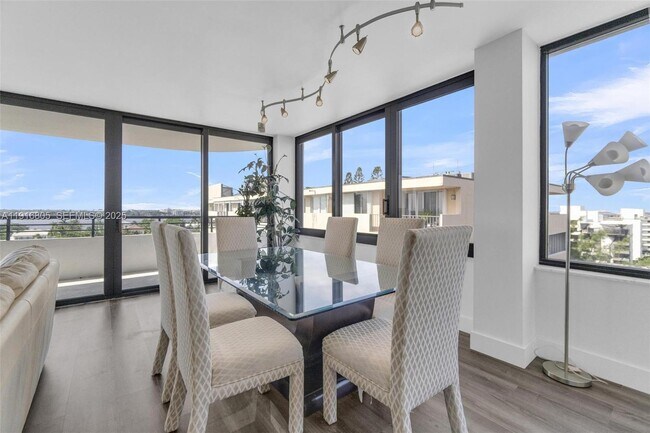 Building Photo - 3589 S Ocean Blvd