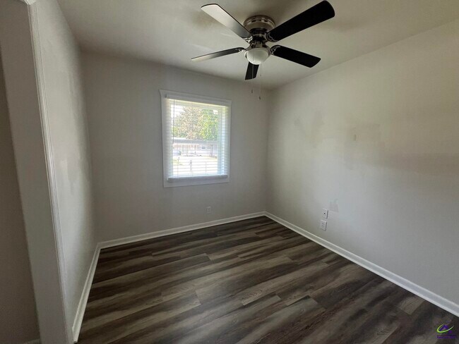 Building Photo - 110 Trinity Dr