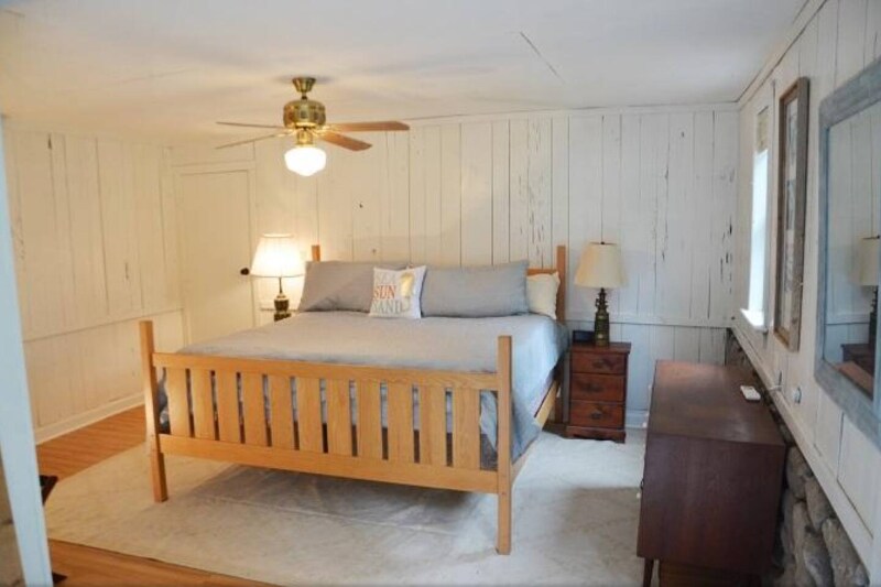 Building Photo - 1490 Creekwood Rd