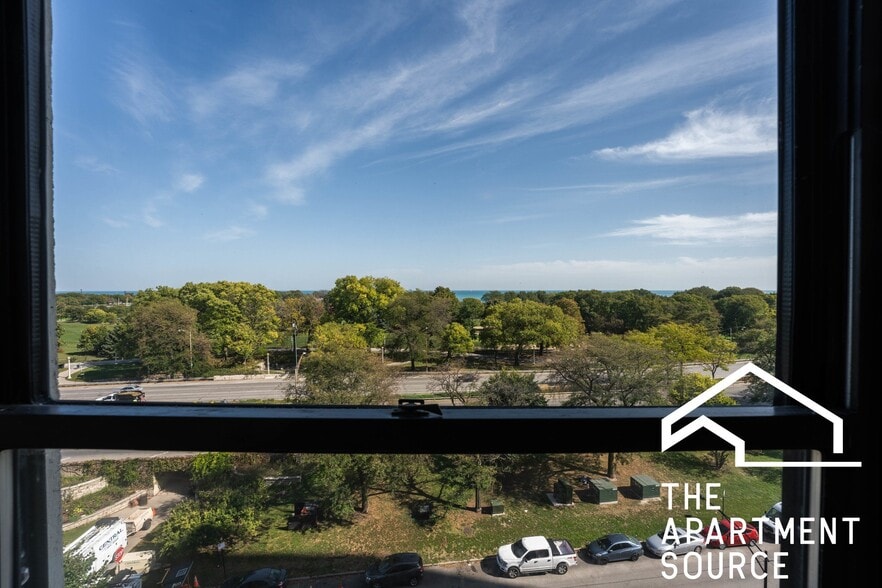 Building Photo - 4180 N Marine Dr
