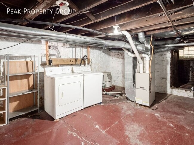 Building Photo - 1208 Indianola Ave