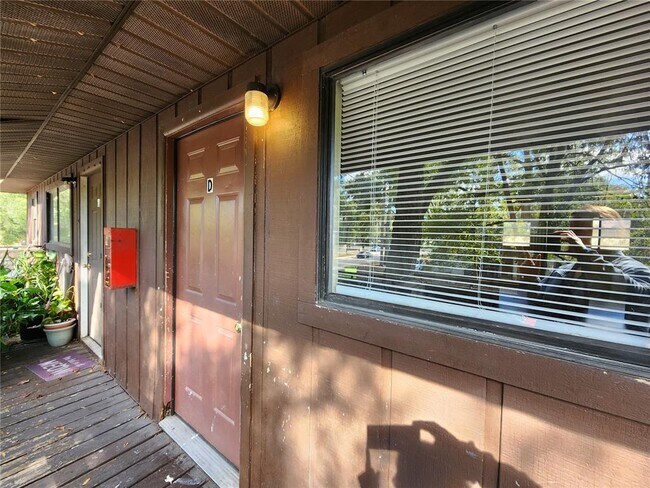 Building Photo - 701 SW 67th Terrace