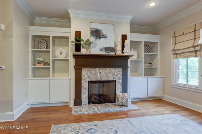 Building Photo - 605 Silverstone Rd