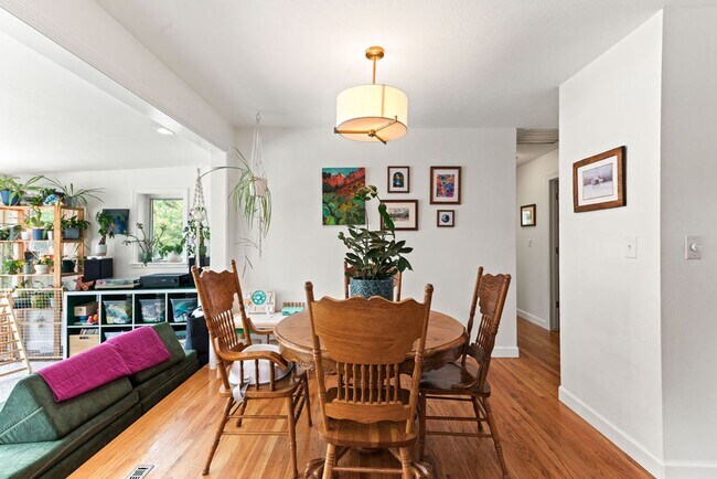 Building Photo - Cute 3 Bedroom Ranch in Loveland