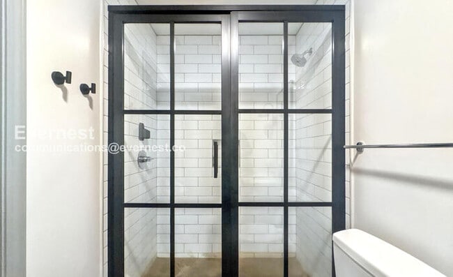 Building Photo - 2212 Morris Ave