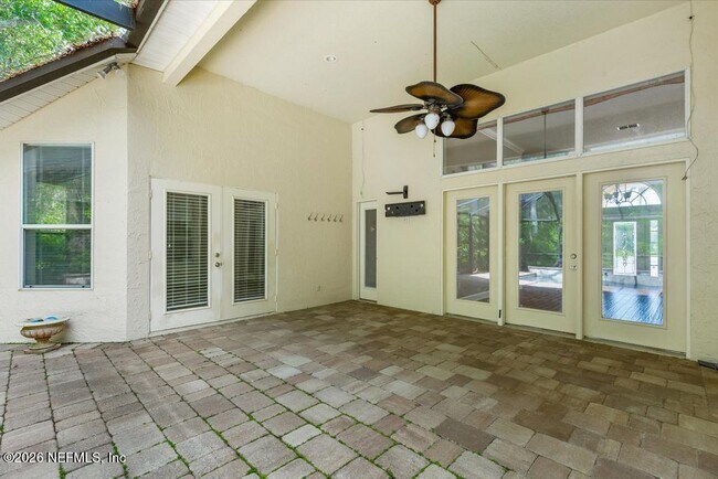 Building Photo - 337 S Mill View Way