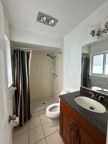 Building Photo - 2030 Bonnie St