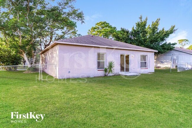 Building Photo - 122 Dahl Ave