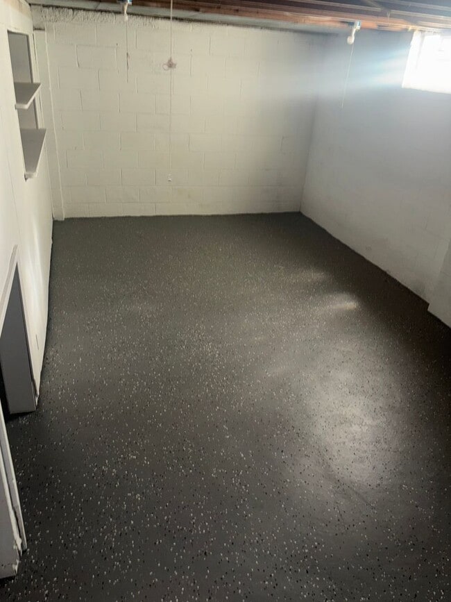 Building Photo - Updated Home In Detroit