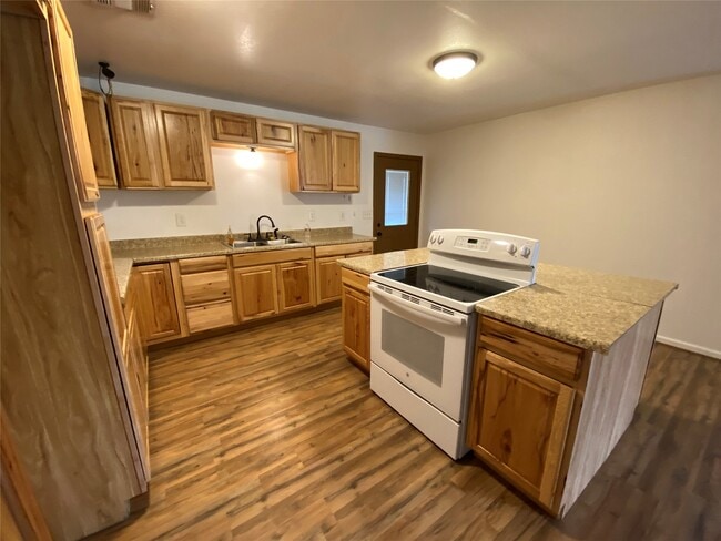 Building Photo - 20696 Trinity Way