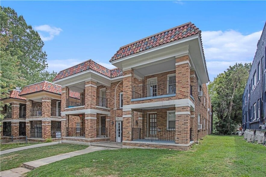 Building Photo - 2729 Campbell